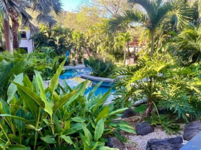 Serena L1 walking distance to Ocotal